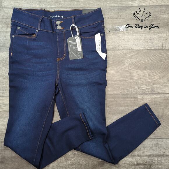 Tahari Plus Size Charlotte Double Button Skinny Jeans Size 14W - Picture 1 of 6